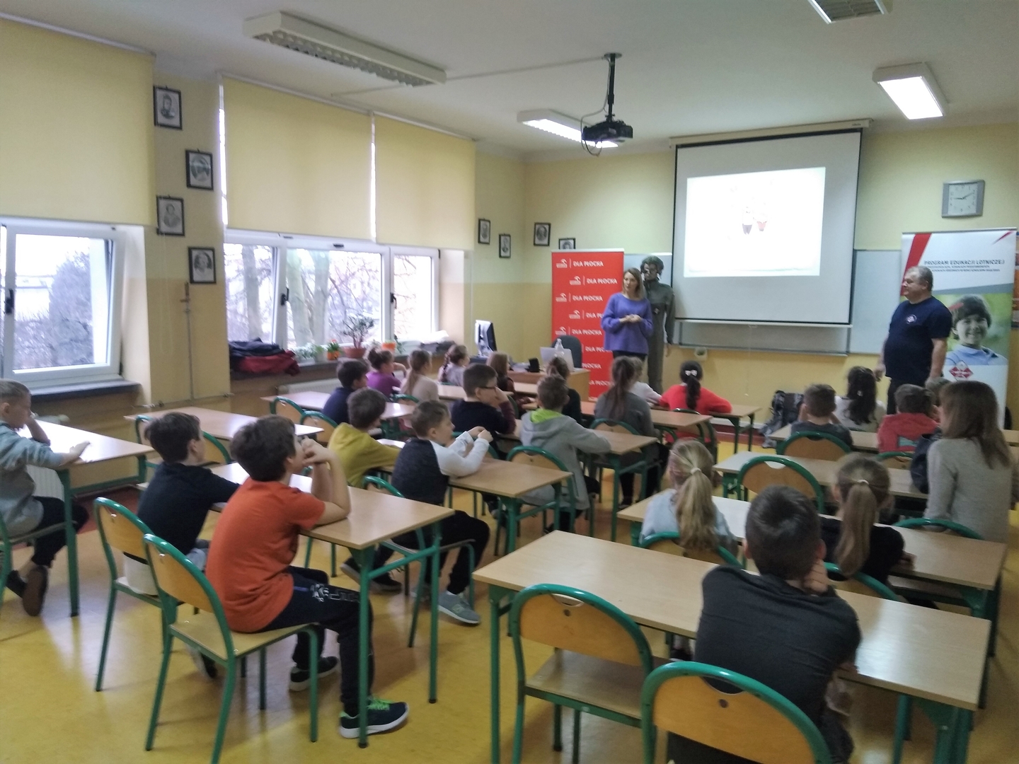 Szkoła Podstawowa Nr 12 W Płocku Szkoła Podstawowa nr 12 w Płocku. - Aeroklub Ziemi Mazowieckiej